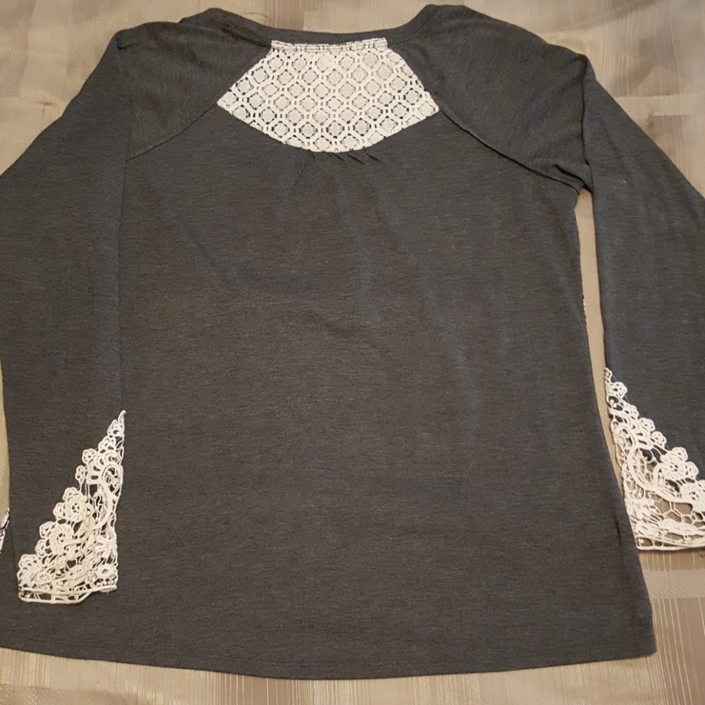 Blouse - Picture 4 of 4